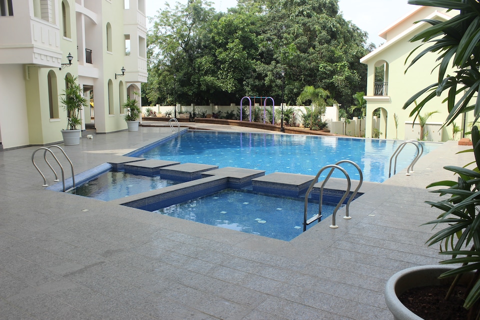 OYO Home 9714 Pool View 1 BHK, Siolim, Goa