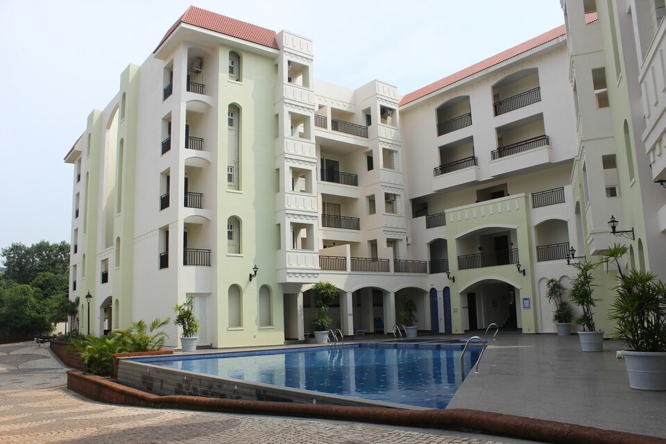 OYO Home 9714 Pool View 1 BHK, Siolim, Goa