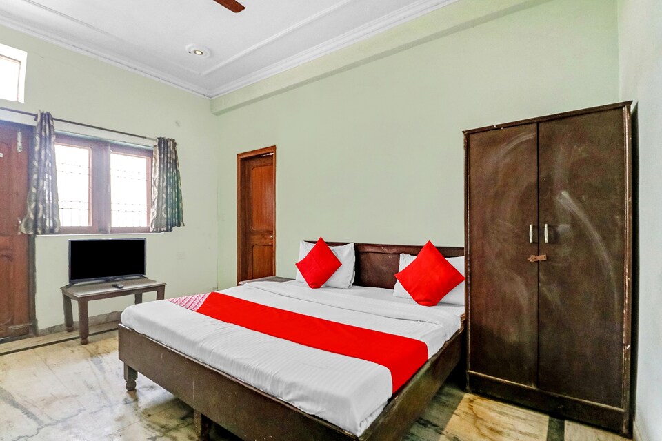 OYO Baikhunth Dham, Prem Mandir Vrindavan, Vrindavan