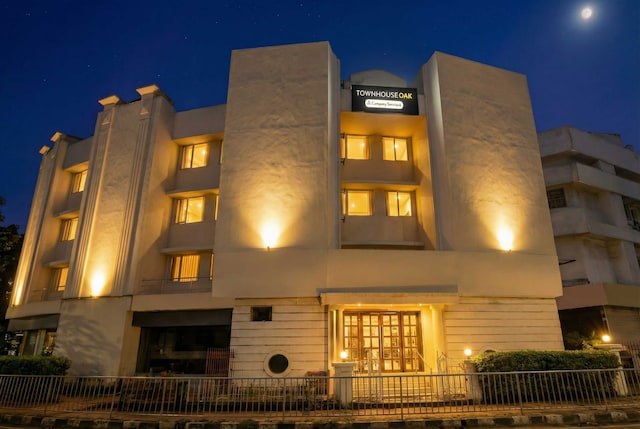 Super Townhouse Oak Vashi