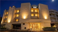 Super Townhouse Oak Vashi
