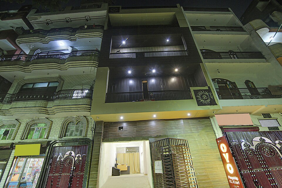 Collection O Hotel Small Town Near Satyam Inox Patel Nagar, Rohini Delhi, Delhi