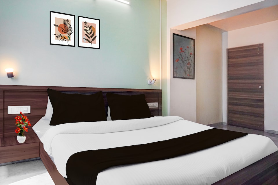 Super Townhouse Ambegaon Road Katraj Formerly White Castle, Swargate Pune, Pune