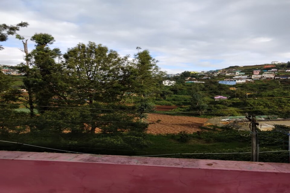 OYO HOME 83912 Dolphin House, Ooty Coonoor Road, Ooty