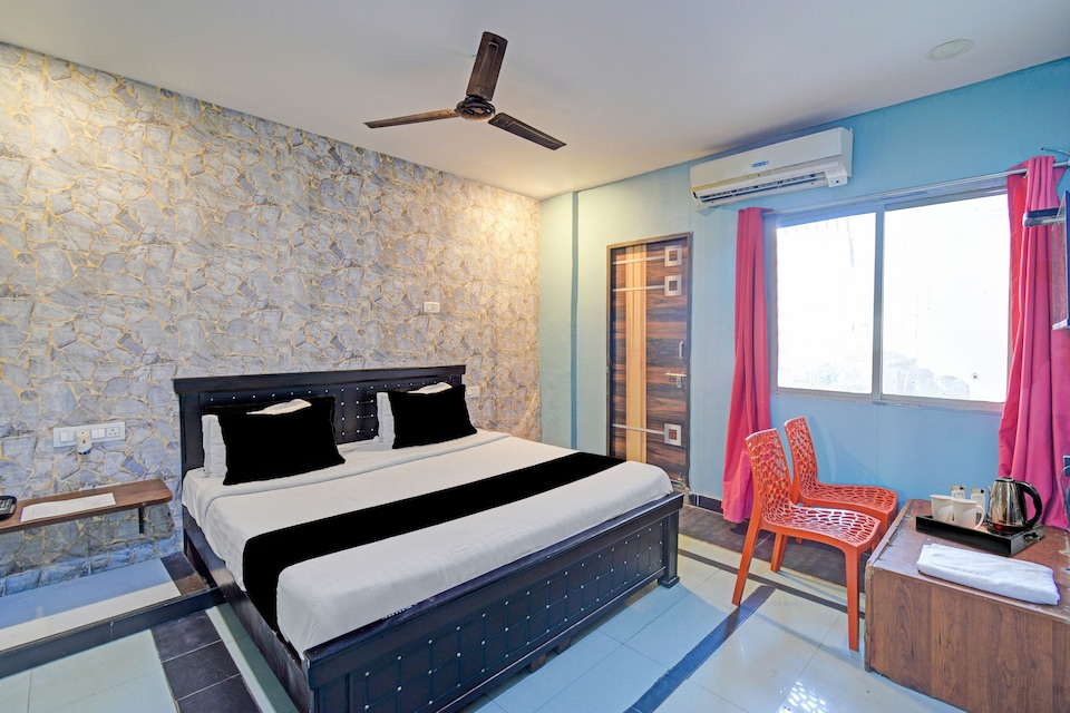 Hotel O Banjara Lake Hyderabad Formerly Lakeview Palace, Banjara Hills, Hyderabad