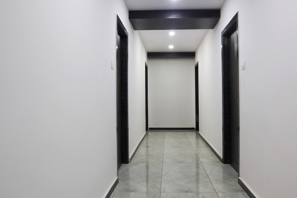 Flagship 83919 Hotel Om Grand, Mahanadu Extension VIjayawada, Vijayawada
