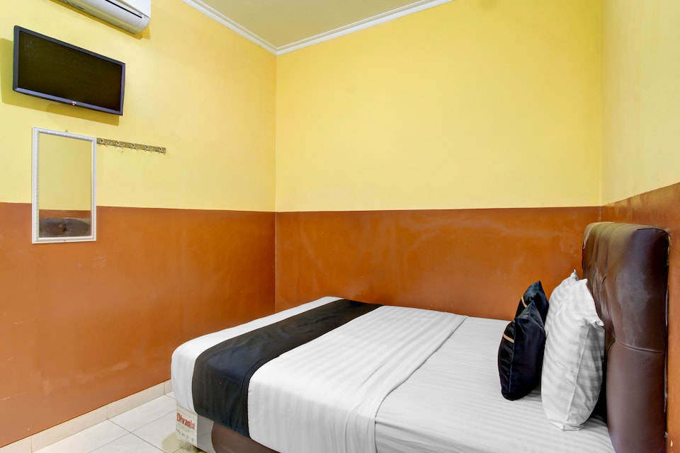 Hotel O near Ahmad Dahlan University formerly Endrayanti Inn, Umbulharjo, Yogyakarta