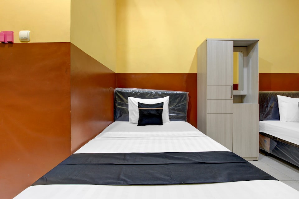 Hotel O near Ahmad Dahlan University formerly Endrayanti Inn, Umbulharjo, Yogyakarta