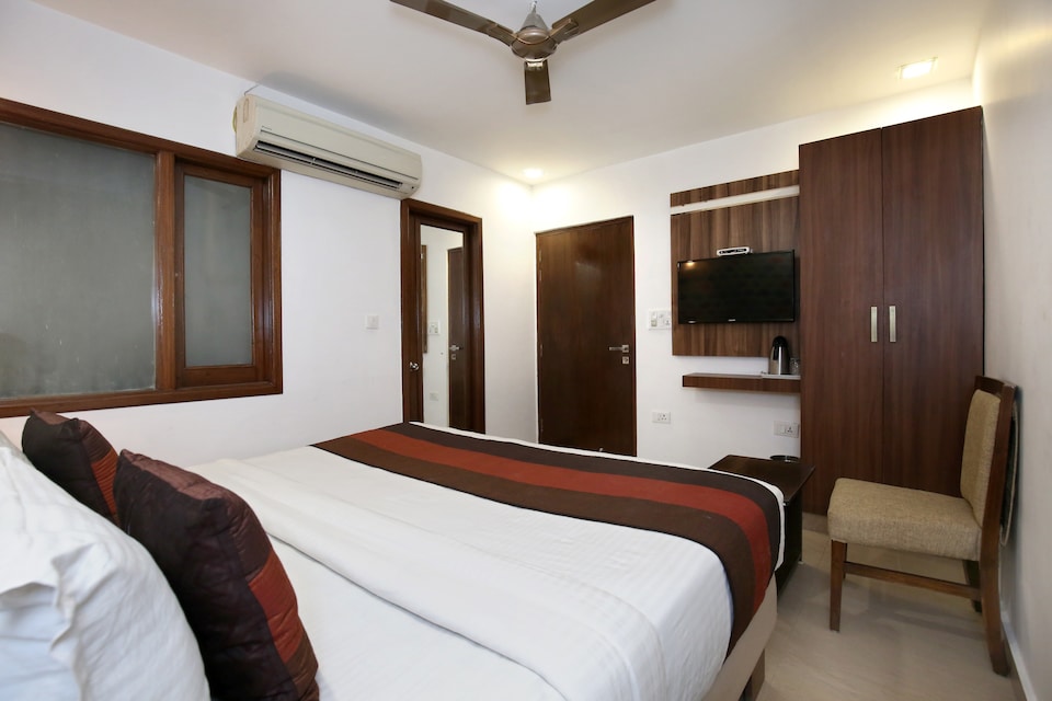 OYO 9854 Hotel Highland INN, Queens Road Amritsar, Amritsar