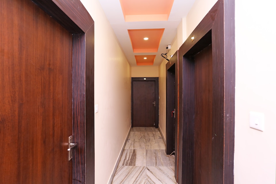 OYO 9608 Parbati Guest House, Jaidev Vihar, Bhubaneswar