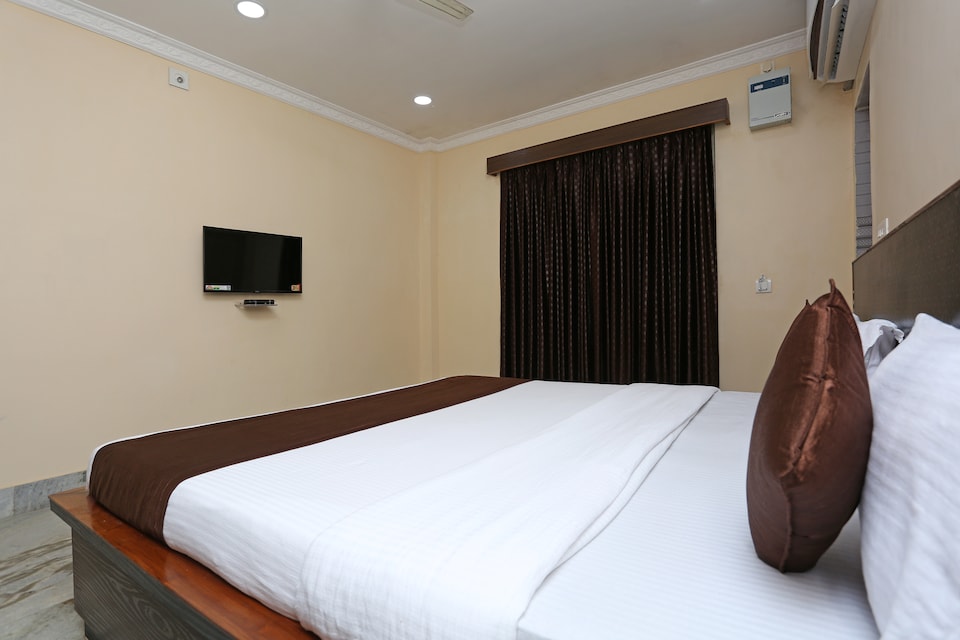 OYO 9608 Parbati Guest House, Jaidev Vihar, Bhubaneswar