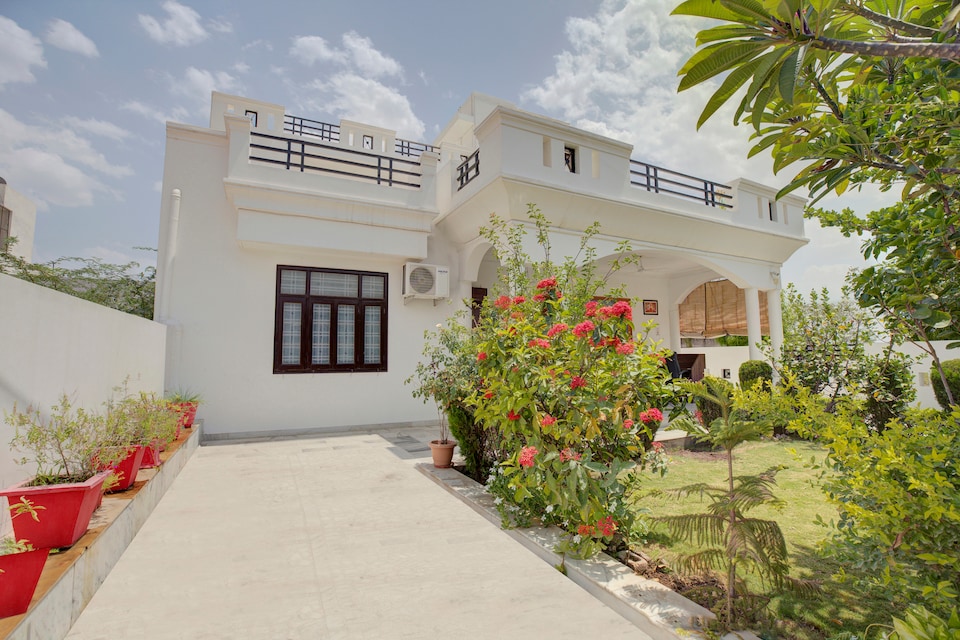OYO Home 9715 Hill View Airport Road, Goverdhan Sagar, Udaipur