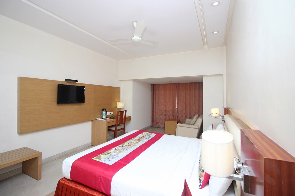 OYO 9610 Hotel MB International, Mysore City Center, Mysore