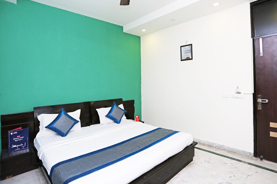 OYO 9720 Home Stay Virat Residency, Kalkaji Delhi, Delhi