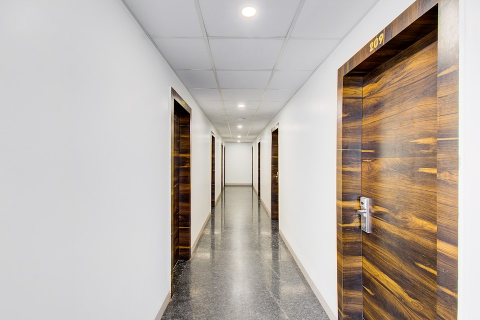 OYO 9938 Hotel Venkateshwara, Jalna Road, Aurangabad