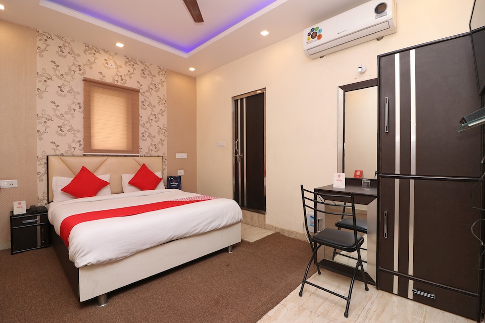 OYO O'live Inn Near Munshi Pulia Metro Station, New High Court Lucknow, Lucknow