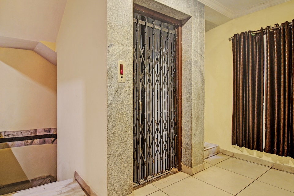 Hotel O Ruma, Nampally, हैदराबाद