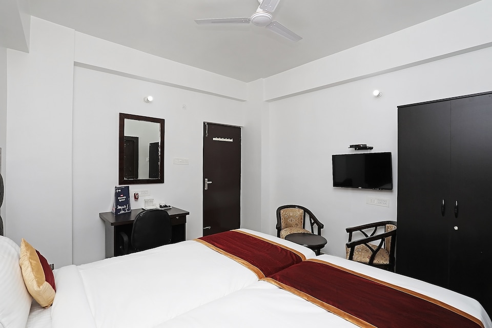 OYO 9675 Hotel Galaxy, Danapur, Patna