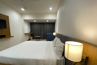 Palette Hotel Surya, Vadodara