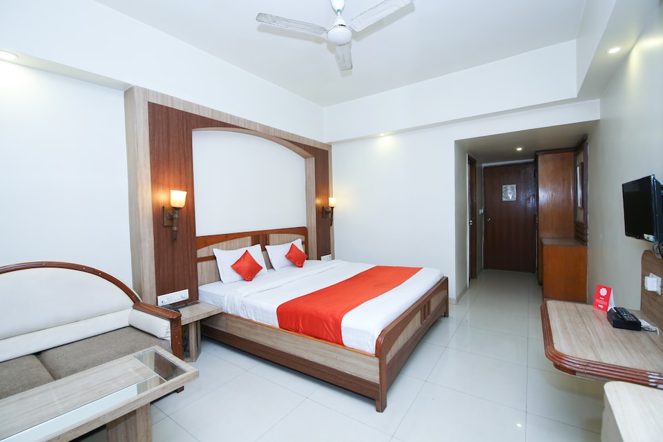 Capital O 10415 Hotel Prestige Princess, Vijay Nagar - Jabalpur, Jabalpur