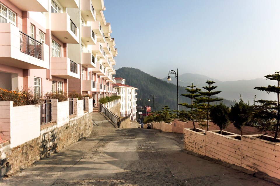 OYO Home 10085 Hill View 2BHK, Bharari, Shimla