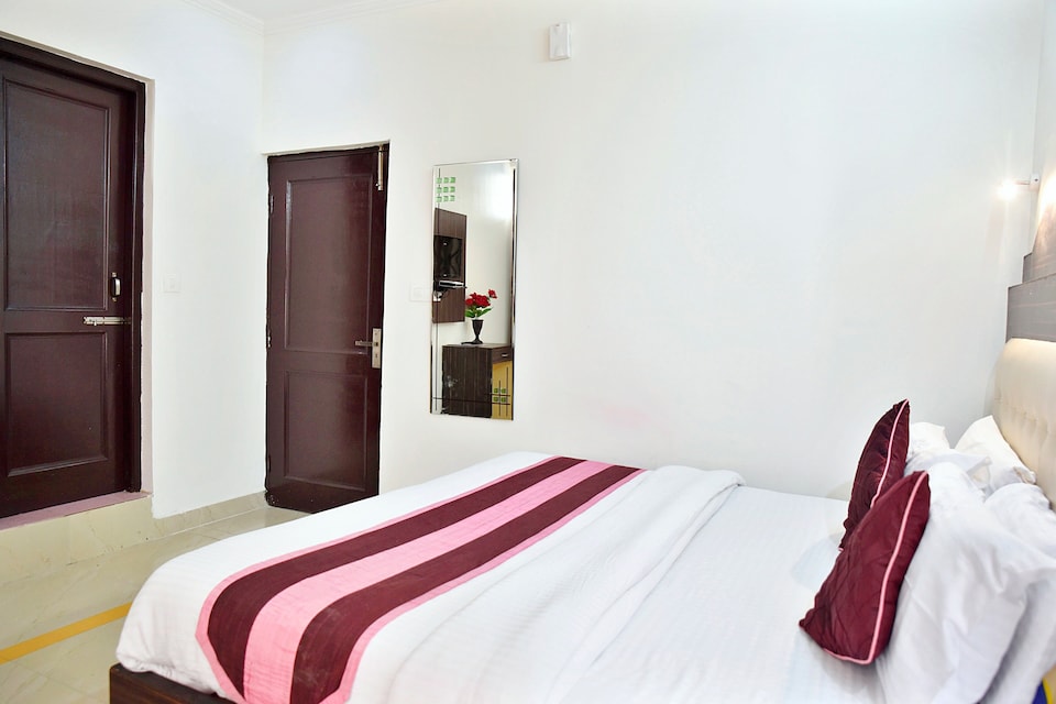 OYO 10322 Hotel Raja Palace, McLeod Ganj, Mcleod-Ganj