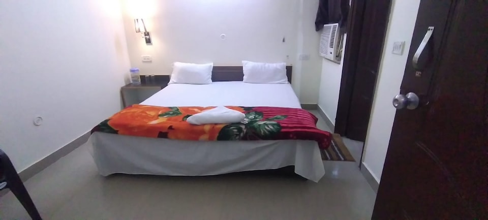 OYO 83935 Love Palace, Laxman Jhula, Rishikesh