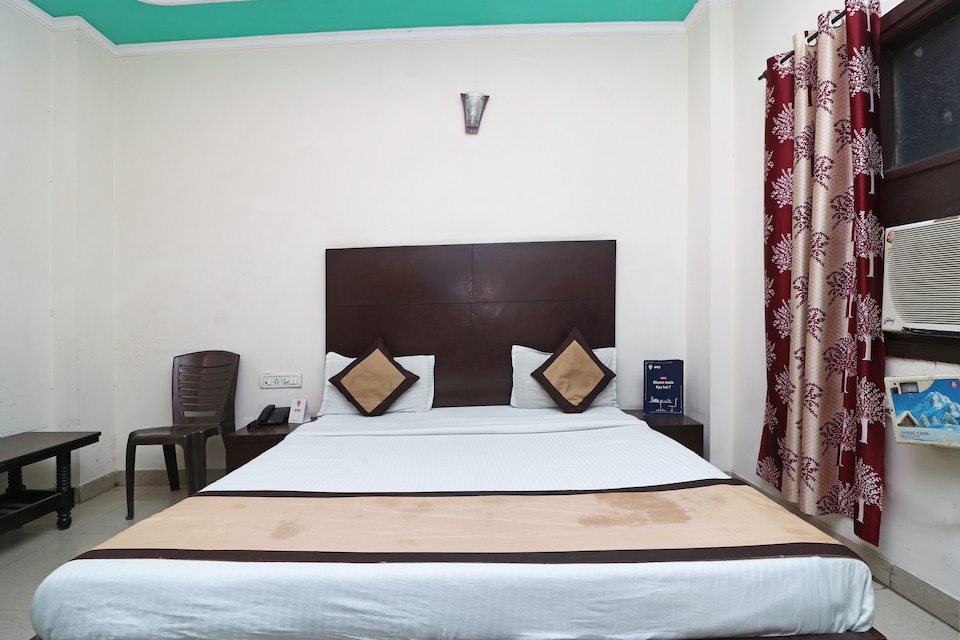 Hotel O Aura Palace Deluxe, Paharganj Delhi, Delhi