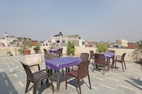 Hotel O Aura Palace Deluxe