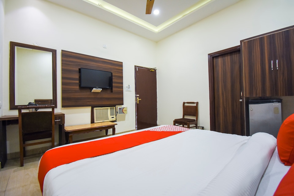 OYO 9727 Hotel Welcome Inn 2, Ranjit Avenue Amritsar, Amritsar