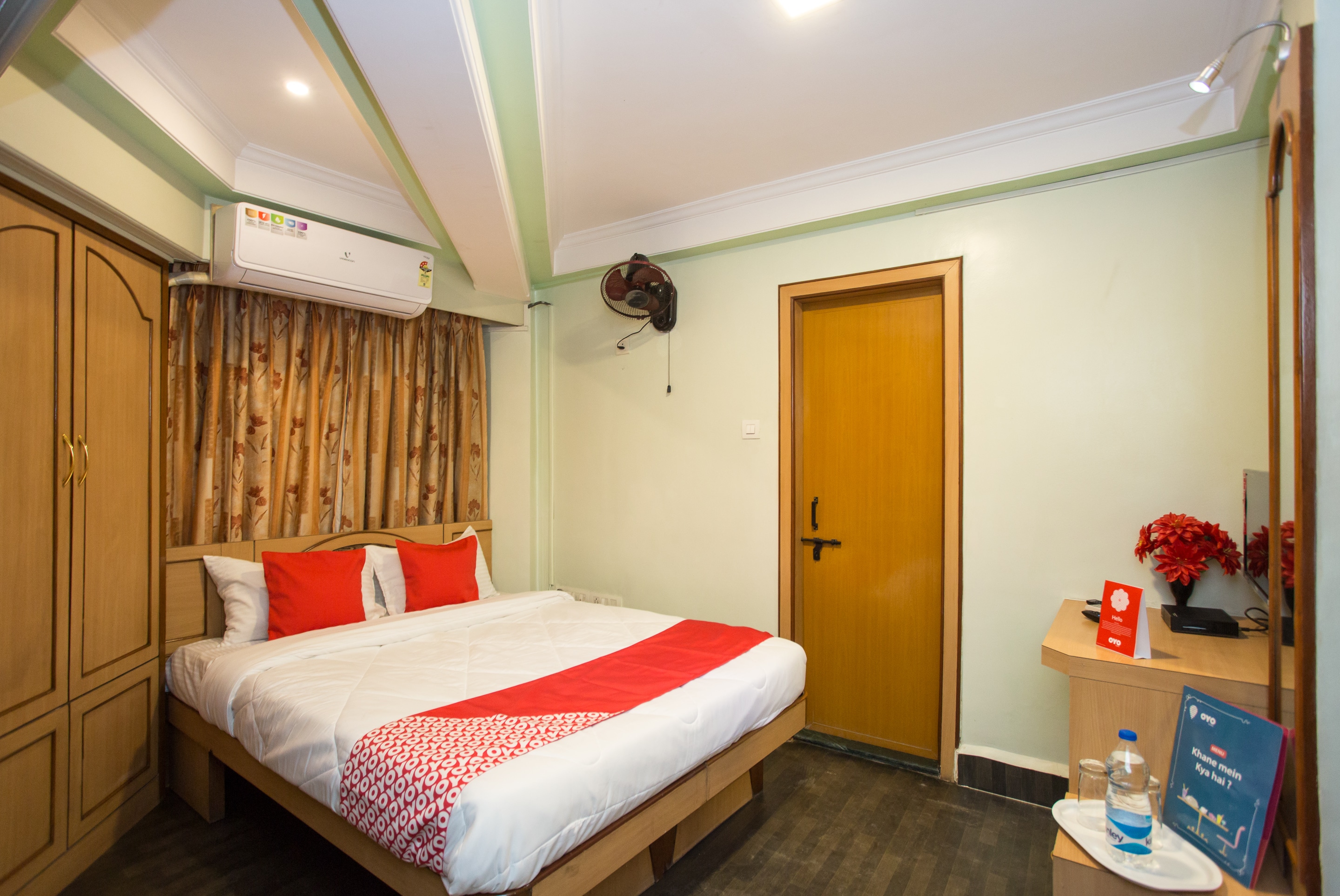 Hotel Padmakrishna,,2 star