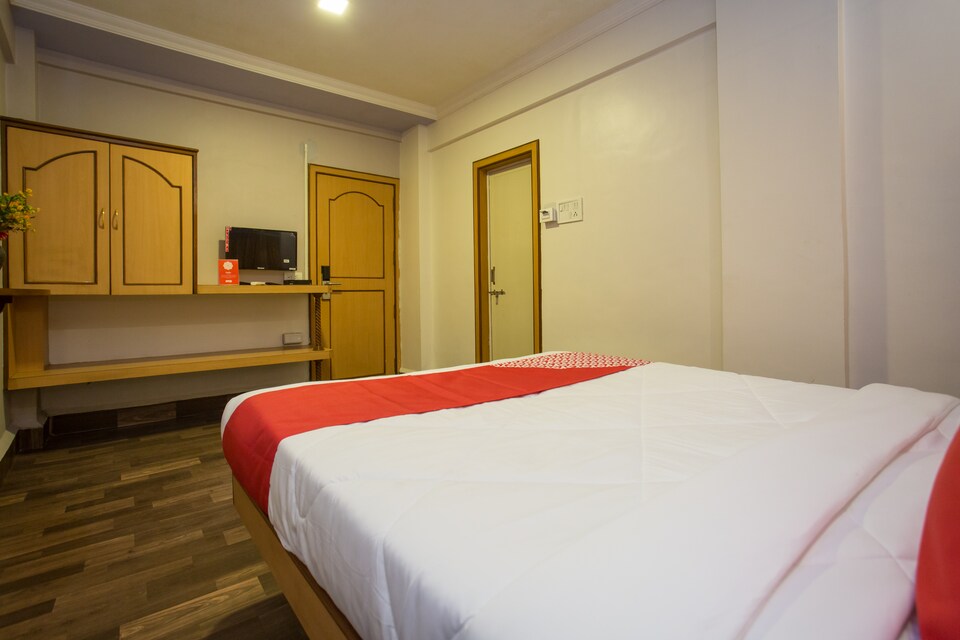 OYO Hotel Padma Krishna Near Lal Mahal, Pune Railway Station, Pune