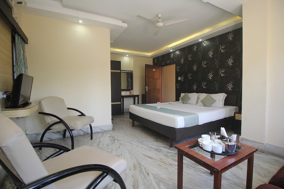 OYO 10247 Hotel Delhi Dhaba, Sevoke Road Siliguri, Siliguri
