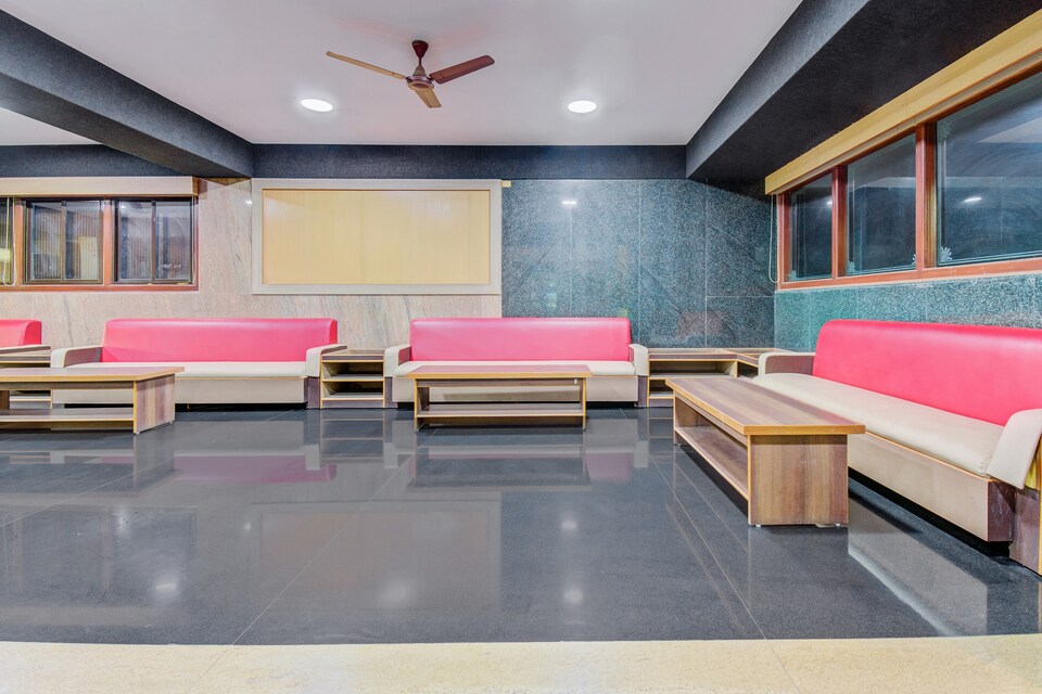 OYO 1327 Inchara Hotel, Hosur Road Bangalore, Bangalore