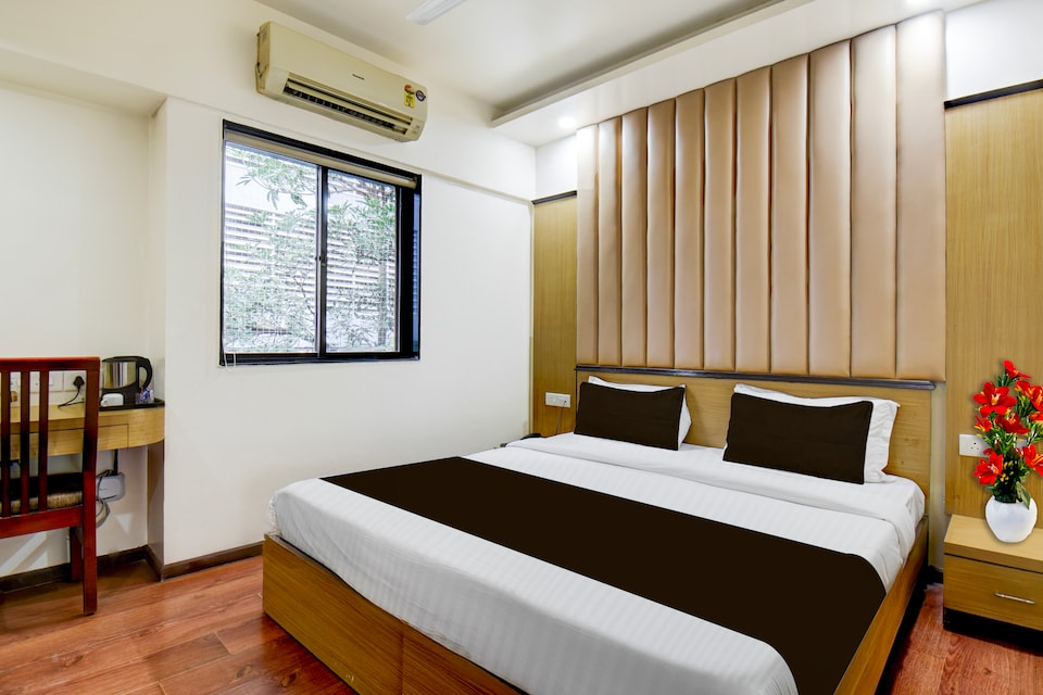Super Townhouse Viman Nagar Business Stay Formerly Silver Crest, Viman Nagar, Pune