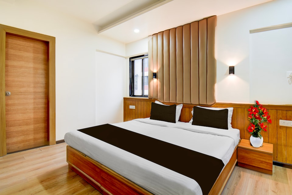 Super Townhouse Viman Nagar Business Stay Formerly Silver Crest, Viman Nagar, Pune