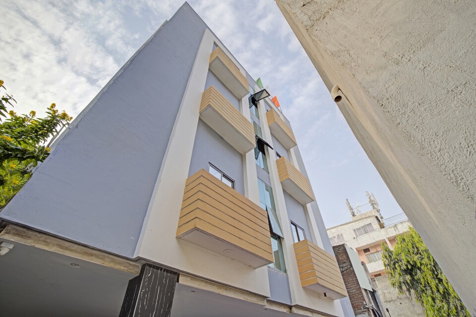 OYO Townhouse 83965 Richa's Hotel, Alkapuri Vadodara, Vadodara