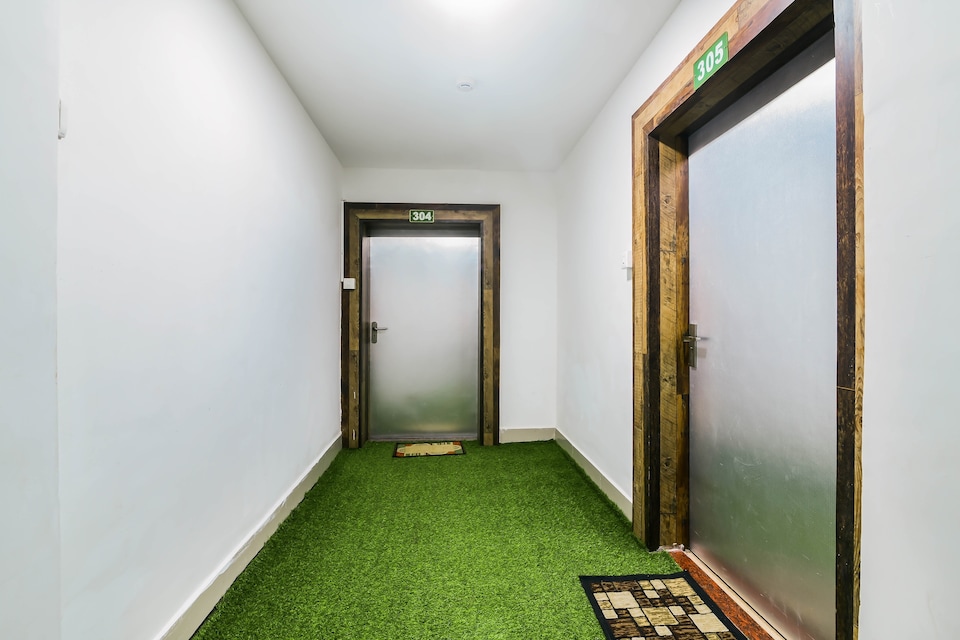 Capital O Royal Suites, Railway Station Bhubneshwar, Bhubaneswar