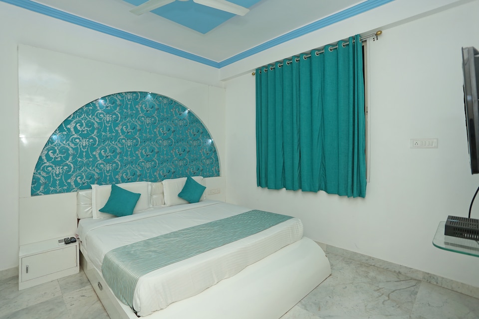 OYO 9775 Home Modern 4BHK Celebration mall, Udaipur Central, Udaipur