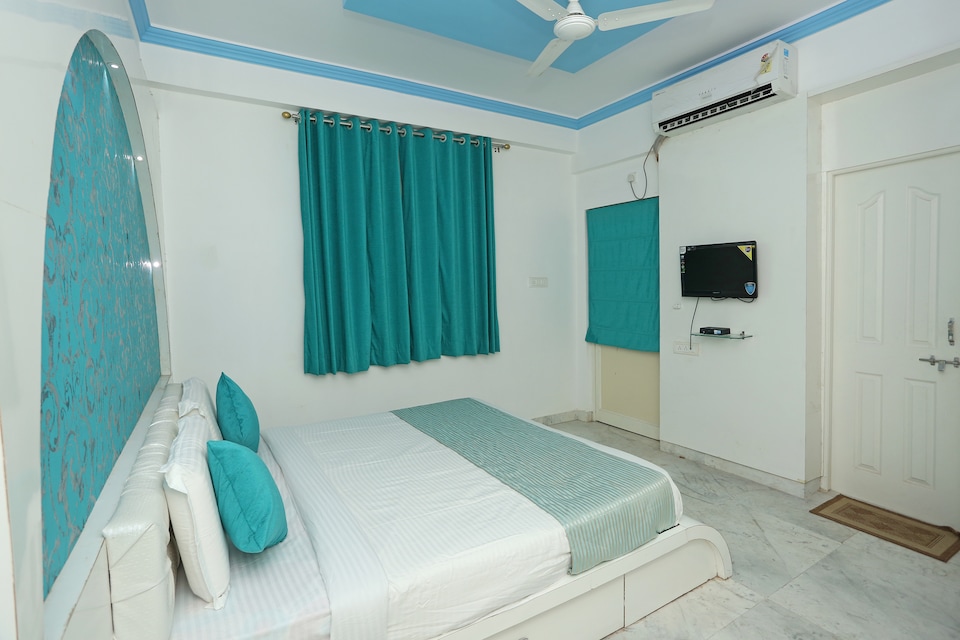 OYO 9775 Home Modern 4BHK Celebration mall, Udaipur Central, Udaipur