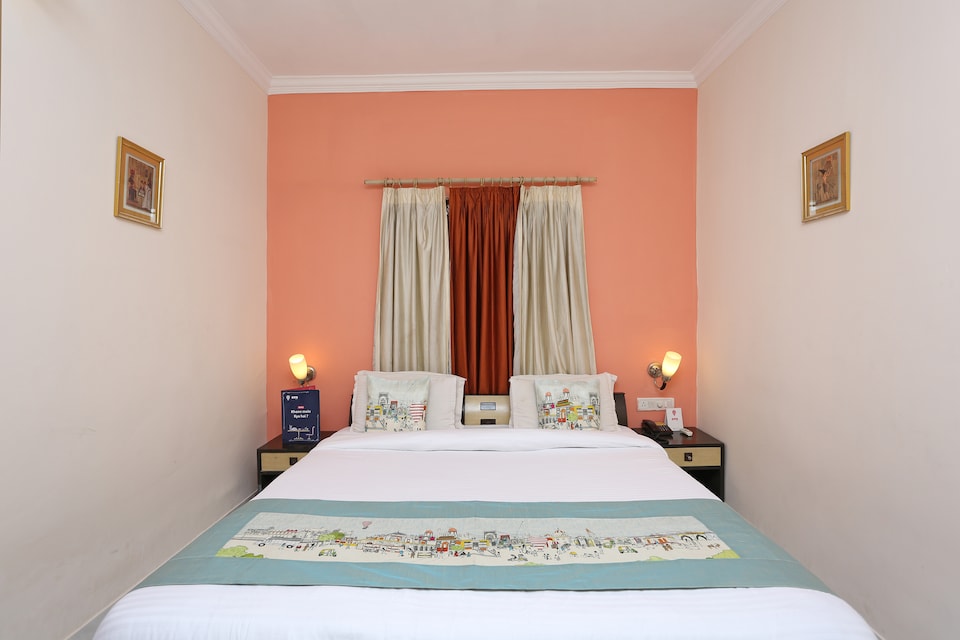 Collection O 9866 Forum Mall, VaniVihar Bhubaneswar, Bhubaneswar