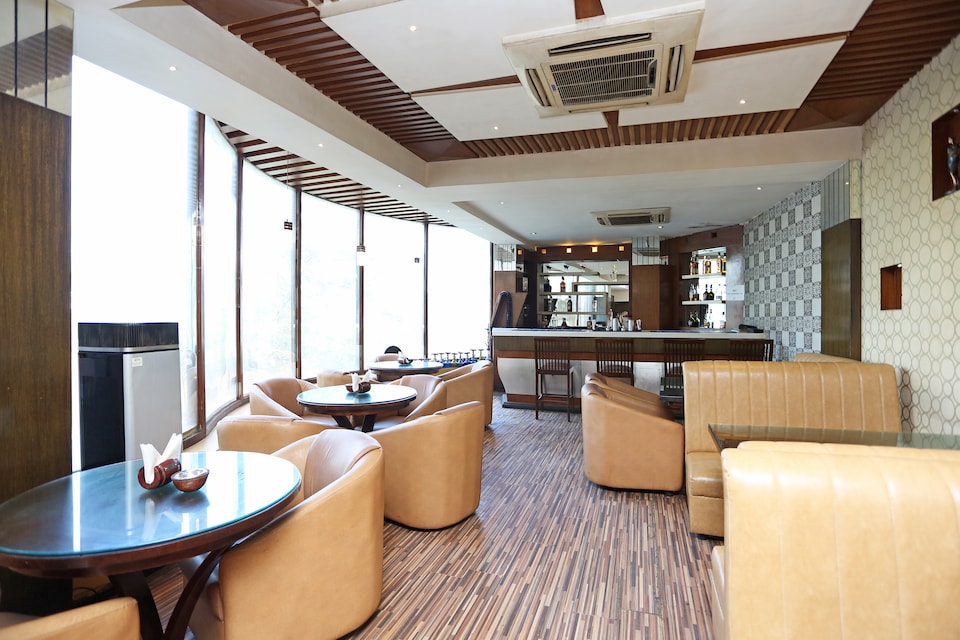 Collection O 9866 Forum Mall, VaniVihar Bhubaneswar, Bhubaneswar