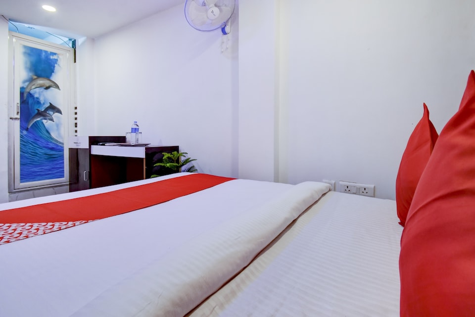 OYO 84004 Rainbow Palace Inn, Ruby Hospital Kolkata, Kolkata