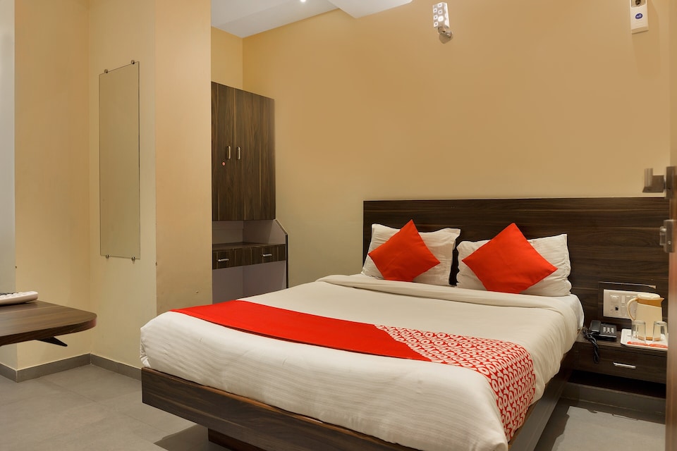 OYO 9957 Hotel Terminus Square, Mumbai Wadala-Chembur-Mankhurd, Mumbai