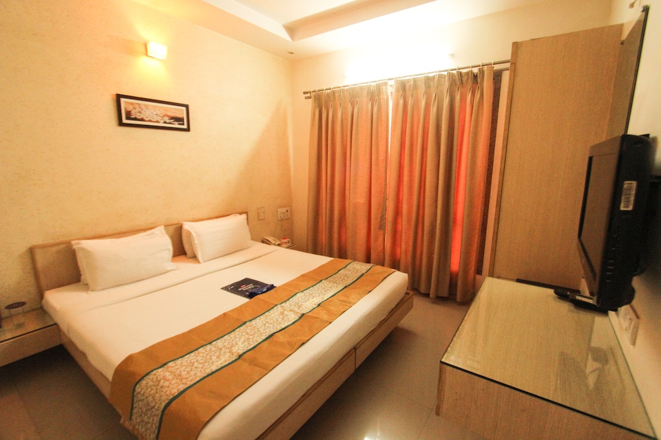 OYO Rooms 005 Railway Station Unapani Road, Surat Railway Station, Surat