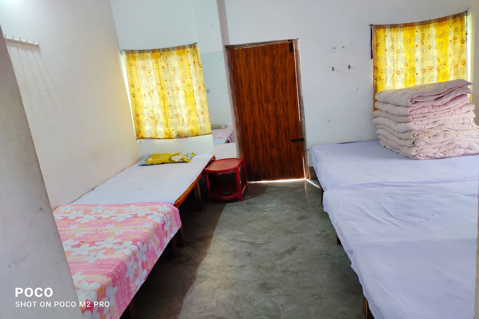 OYO Hotel Yubaraj, Raiganj, Raiganj