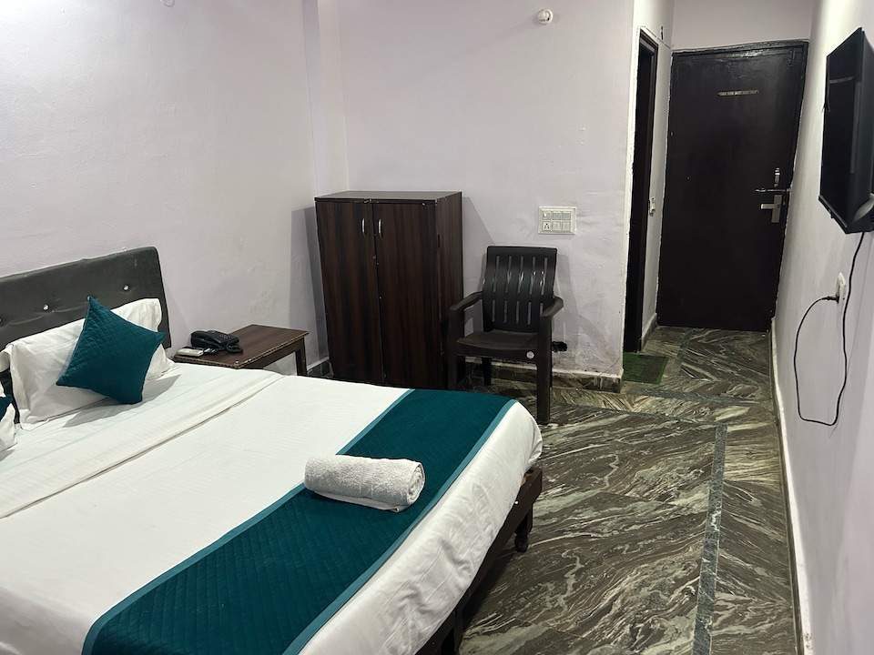 Hotel O Blue Moon Residency , Dwarka Delhi, Delhi
