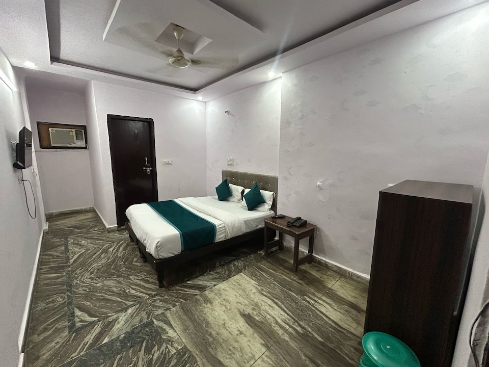 Hotel O Blue Moon Residency , Dwarka Delhi, Delhi