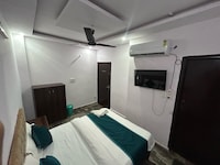 Hotel O Blue Moon Residency 