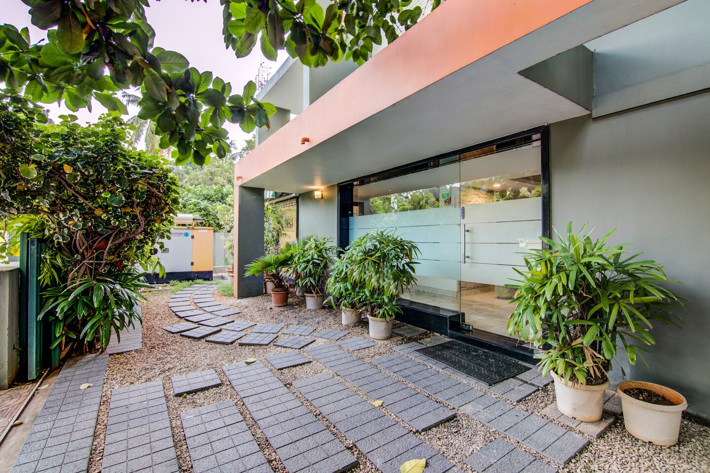 OYO 10050 Hotel 55 Lawsons Bay Visakhapatnam - Visakhapatnam Hotel